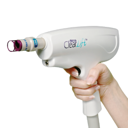 Jaki wybrać zabieg laserowy dla zabieganej osoby? - laser, który nie uszkadza naskórka