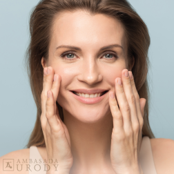 Co to jest wolumetria? Sekret policzków jak u Blanki Lipińskiej