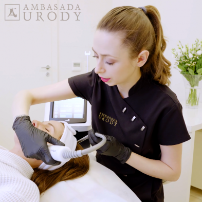 Na czym polega zabieg radiofrekwencji mikroigłowej DeAgeEx?