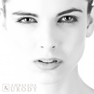 Jak zapobiec powstawaniu opadającej powieki?