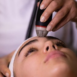 Hydrodermabrazja + maska hialuronowa GRATIS