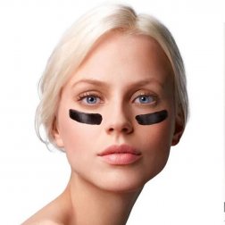 Korekcja doliny łez oraz cieni i zmarszczek pod oczami